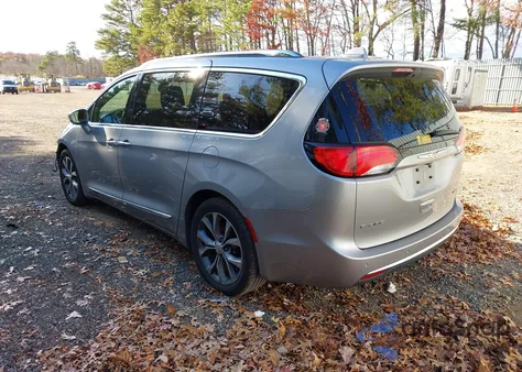2017 Chrysler Pacifica Limited z USA, uszkodzony, nr VIN 2C4RC1GG2HR504235
